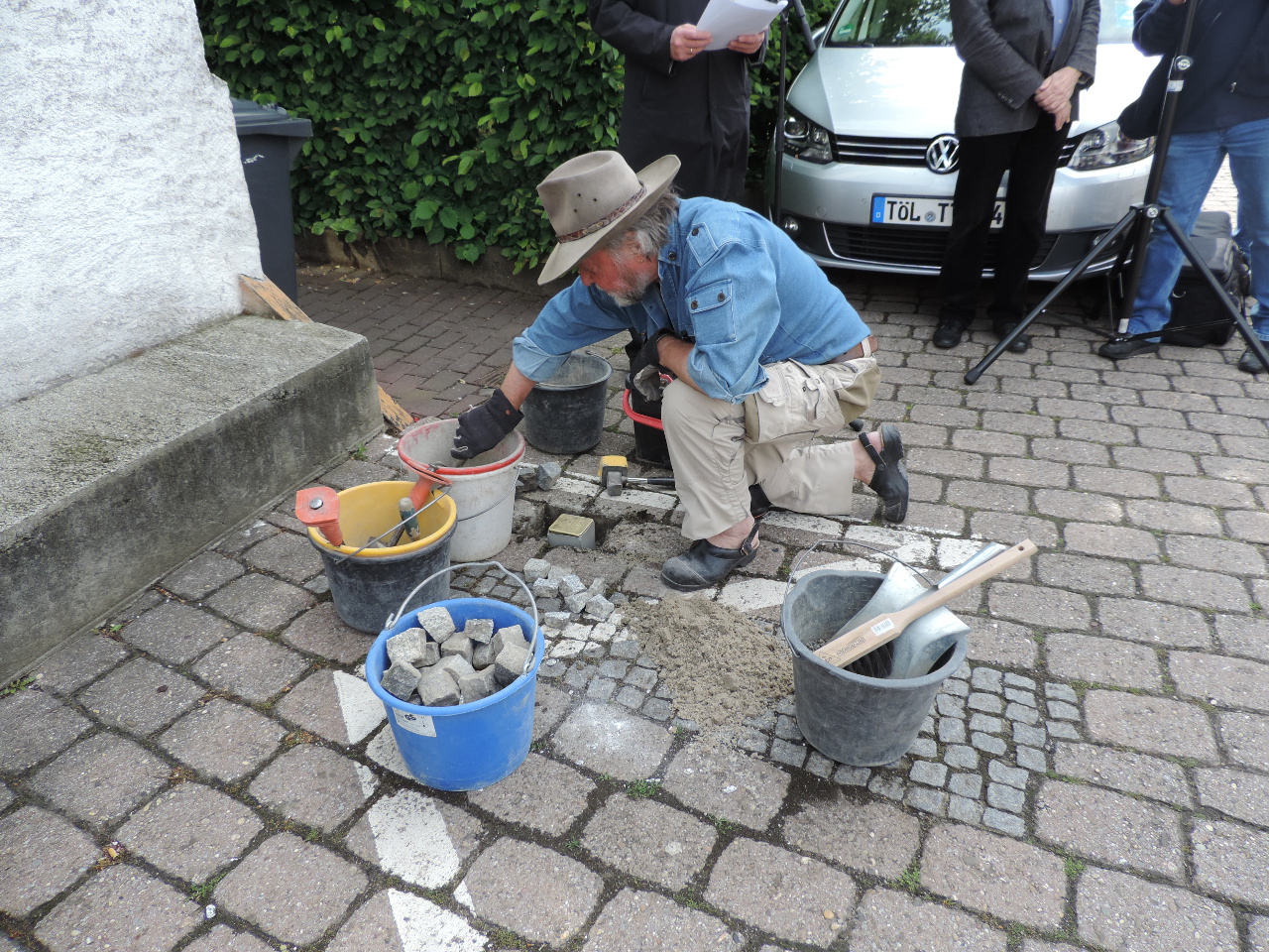 HvK bei der Stolpersteinverlegung in Eschborn und Niederhöchstadt
