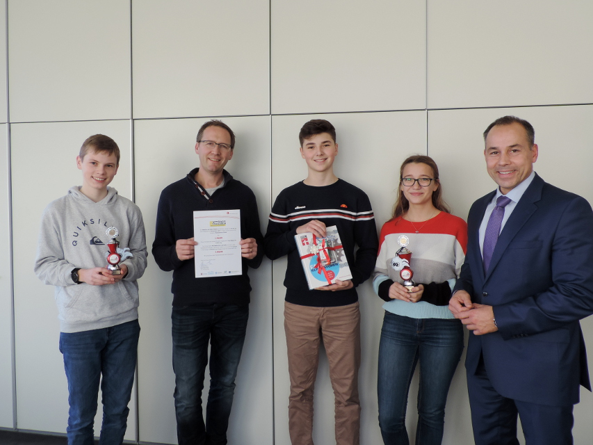 HvK fürs Schulradeln prämiert – Erfolgreichste Schule im Main-Taunus-Kreis