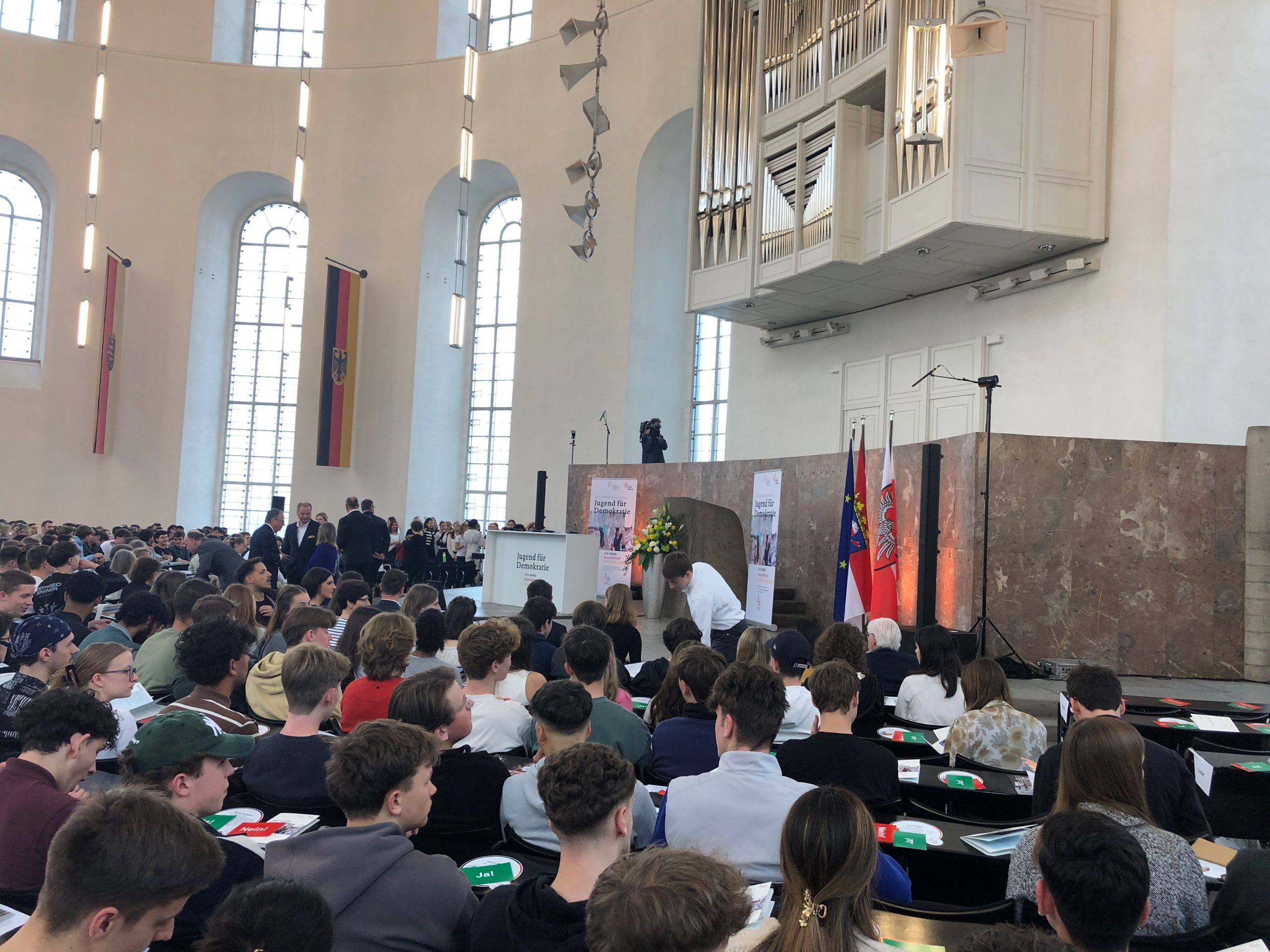 Jugend macht Demokratie